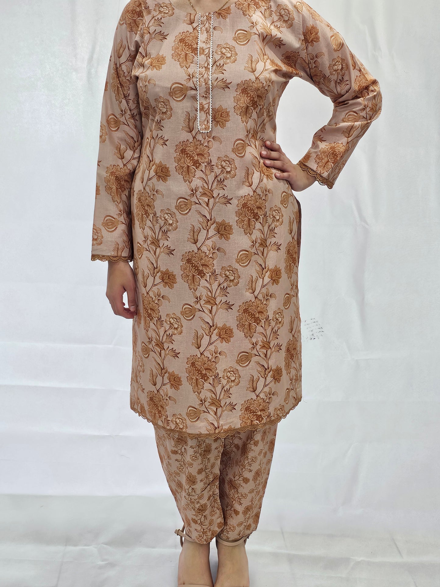 AF1019 2 Piece Light Brown Flower